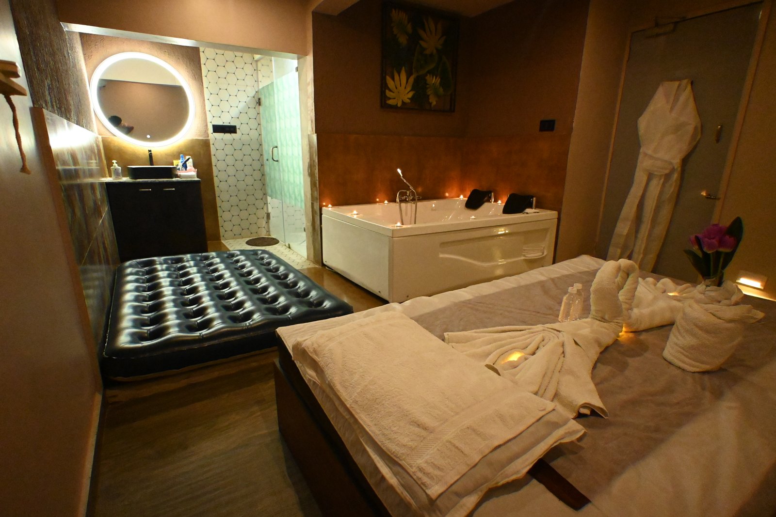 spa in Hadapsar, Pune